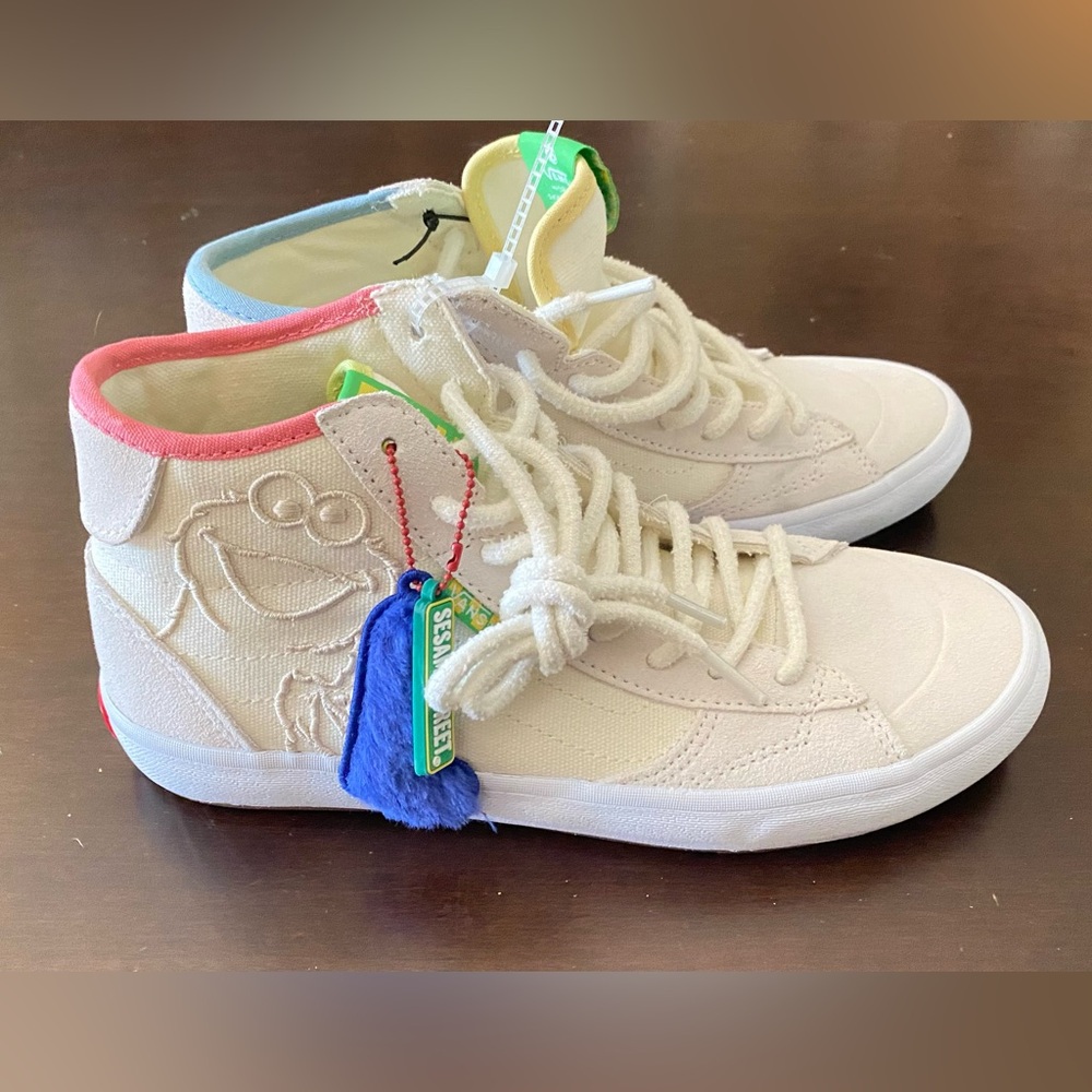 Brand New - Womans Sesame Street Vans, Size 8.5